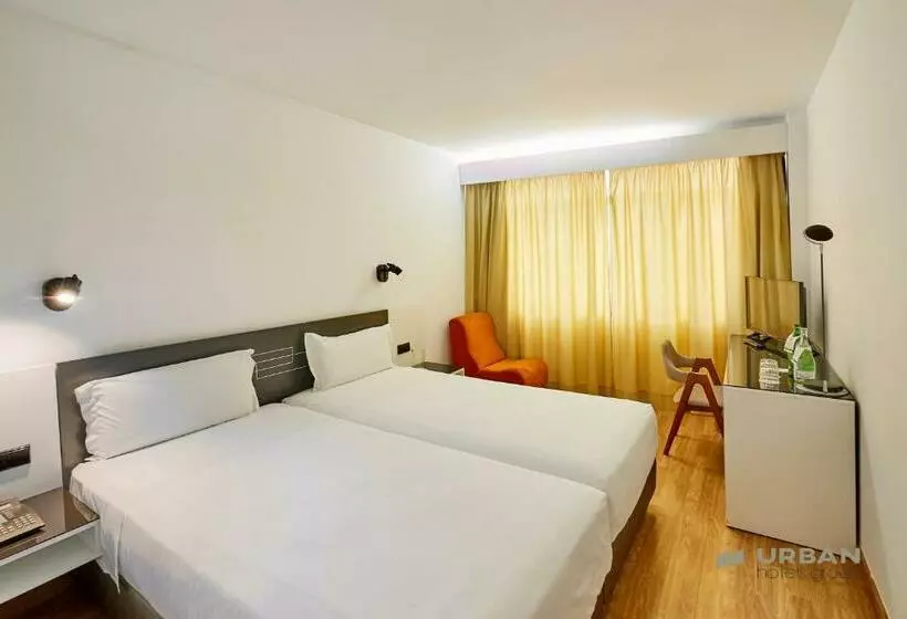 スタンダードルーム, Amadeos   Matosinhos   Porto