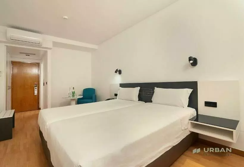 スタンダードルーム, Amadeos   Matosinhos   Porto