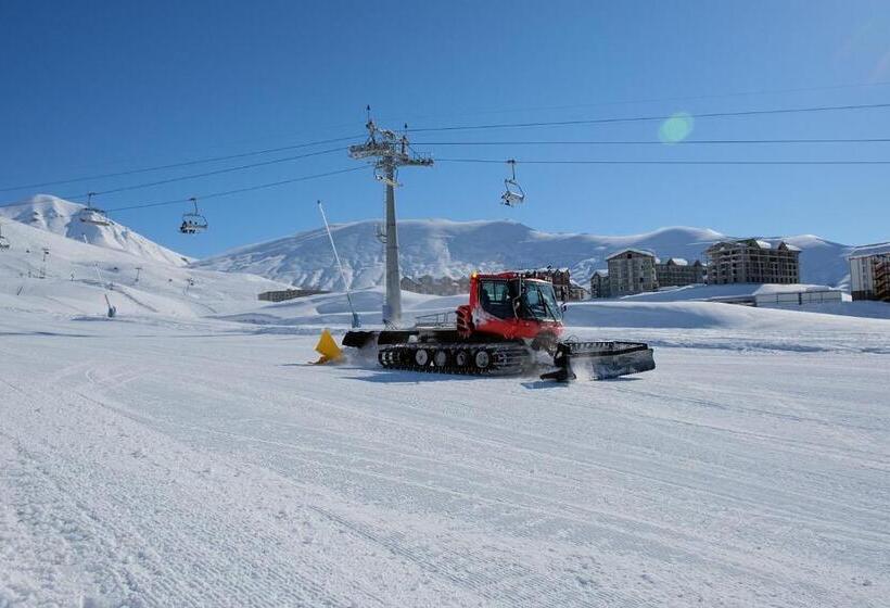 آپارتمان 1 خوابه با بالکن, 2 Room Apartment Nft Gudauri Penta 503