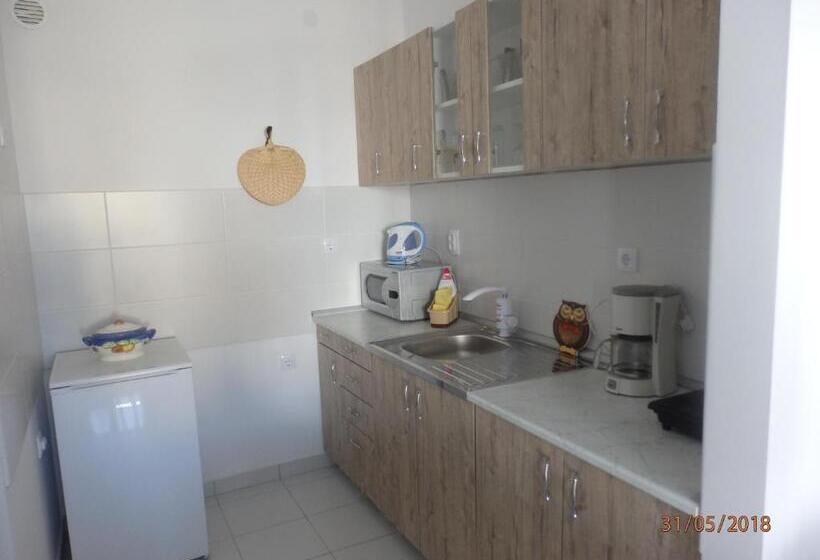 آپارتمان 1 خوابه, Apartment Erika