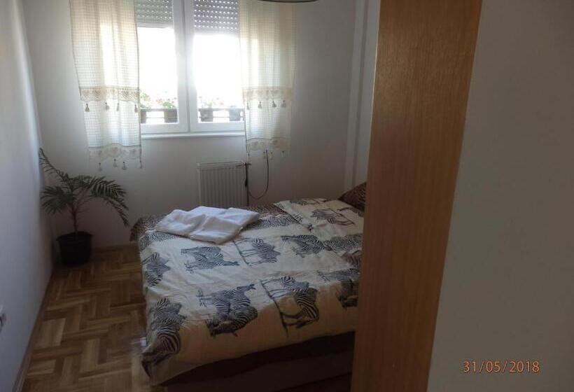 آپارتمان 1 خوابه, Apartment Erika