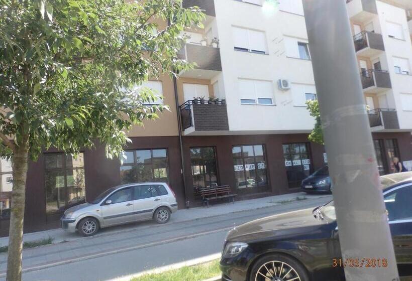 آپارتمان 1 خوابه, Apartment Erika