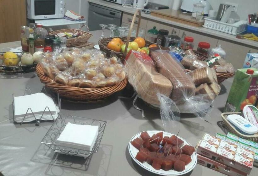 Номер Стандарт, Albergue Camiño Real