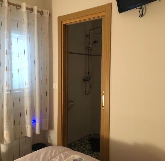 Номер Стандарт, Albergue Camiño Real