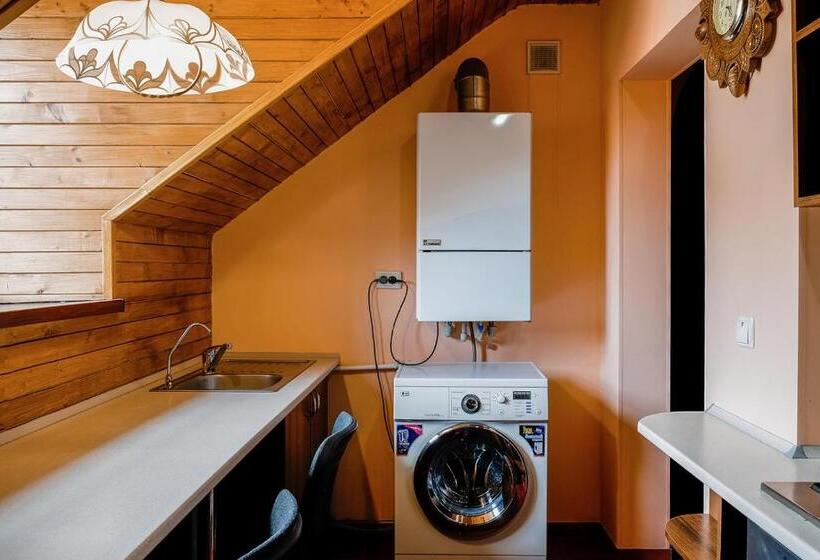 اتاق خانوادگی, гостеріяold Town