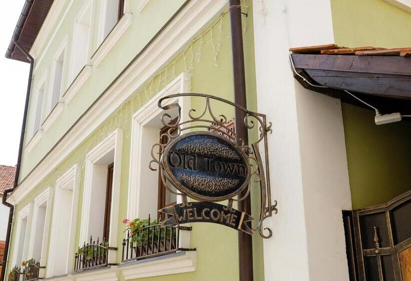 اتاق خانوادگی, гостеріяold Town