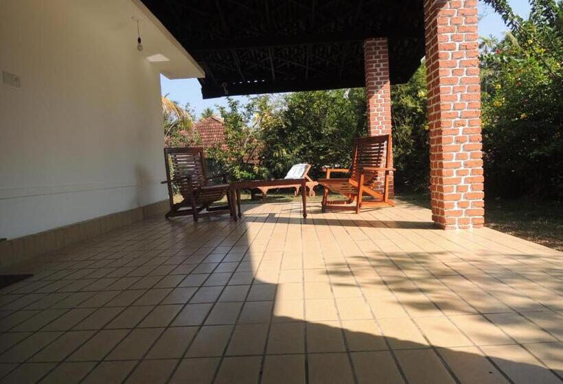 バス共有のスタンダードルーム, Bentota Home Stay