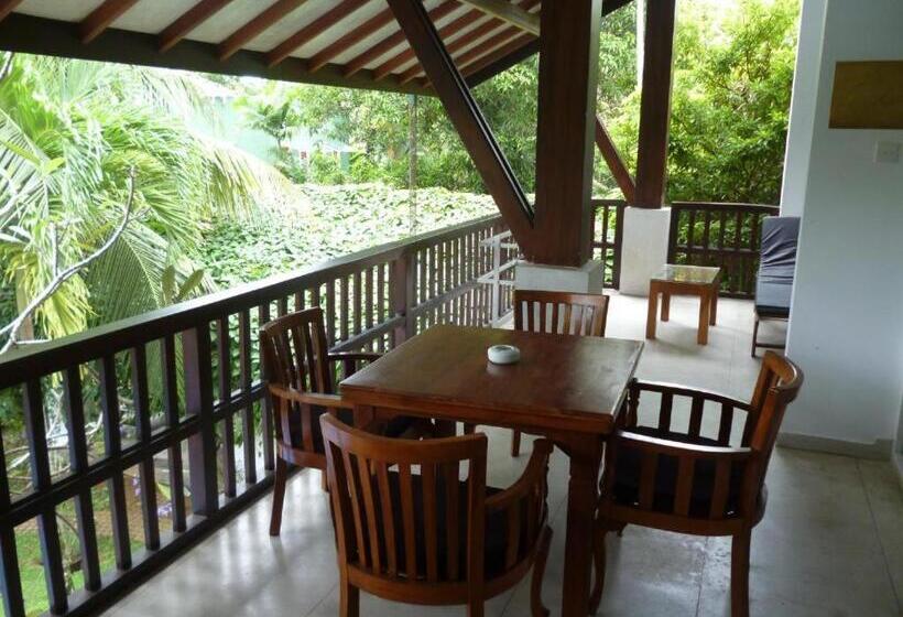 デラックスビラの１ベッドルーム, Bentota Home Stay