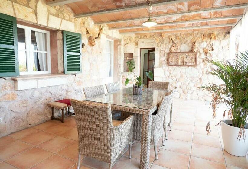 3침실 스위트, Can Cap De Bou By Alquilair