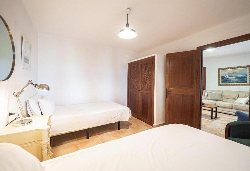 3침실 스위트, Can Cap De Bou By Alquilair