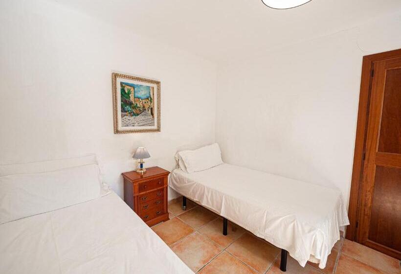 3침실 스위트, Can Cap De Bou By Alquilair