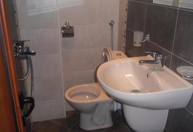 اتاق استاندارد سه نفره, стаи за гости анхиало