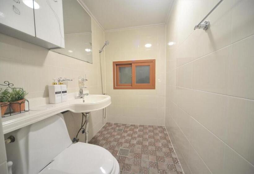 Cameră Familiară, Yeonnam Minbak