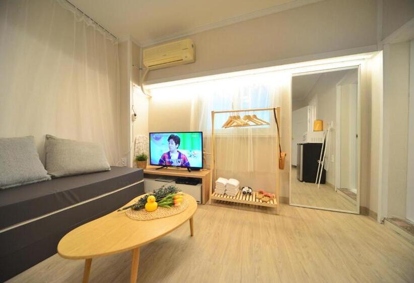 Cameră Familiară, Yeonnam Minbak