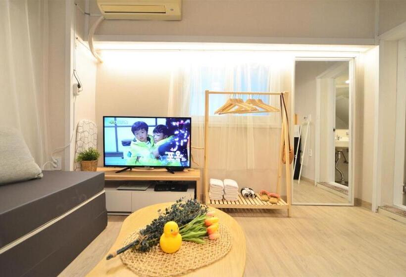 Cameră Familiară, Yeonnam Minbak