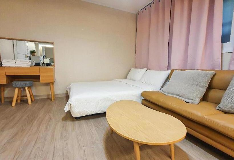 Cameră Familiară, Yeonnam Minbak