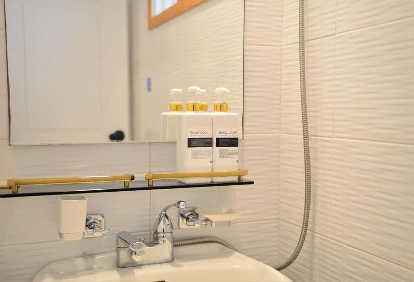 Apartament 2 Dormitoare, Yeonnam Minbak