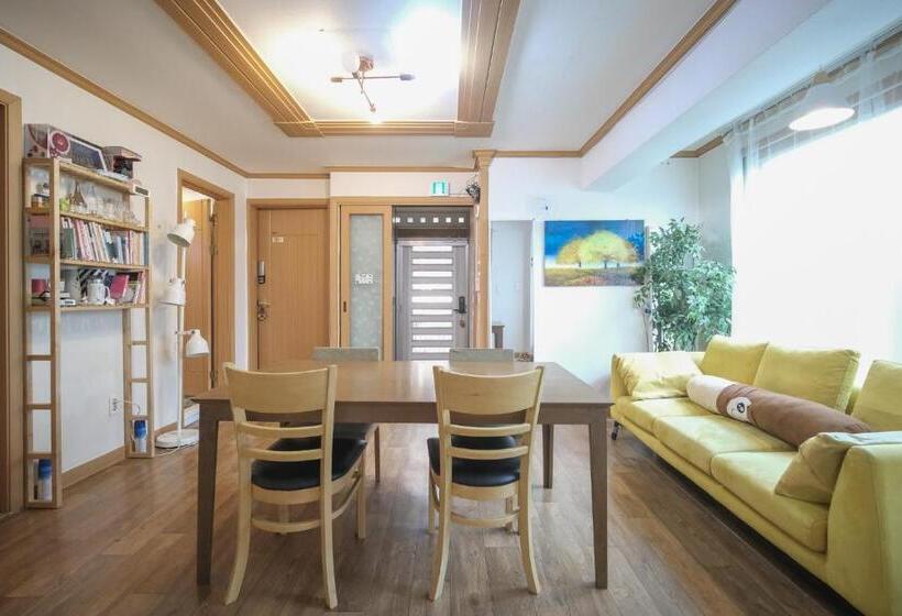 Apartament 2 Dormitoare, Yeonnam Minbak