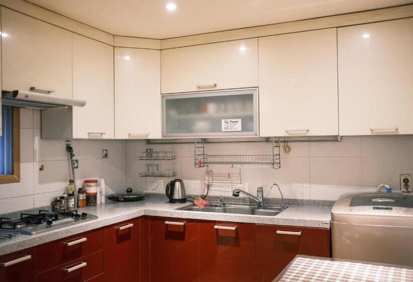 Apartamento 2 Dormitórios, Yeonnam Minbak