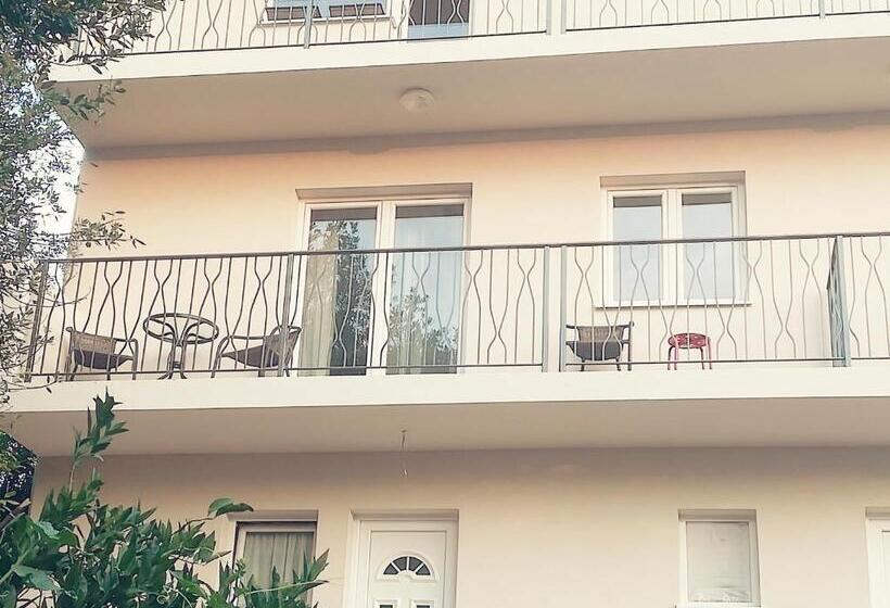 سوئیت با تخت بزرگ, Apartment Sea&sky