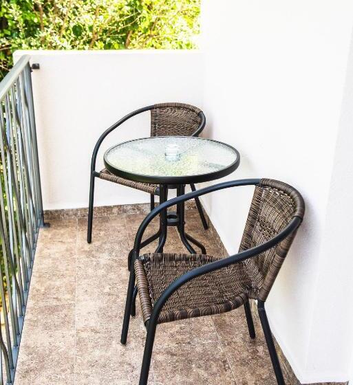 سوئیت با تخت بزرگ, Apartment Sea&sky