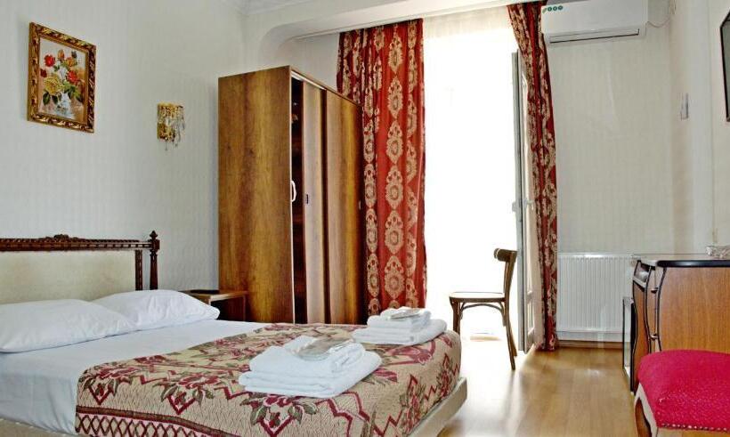 اتاق لوکس با بالکن, Boutique Hotel Eco House Tbilisi