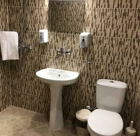 اتاق راحتی سه تخته, Gile Guest House