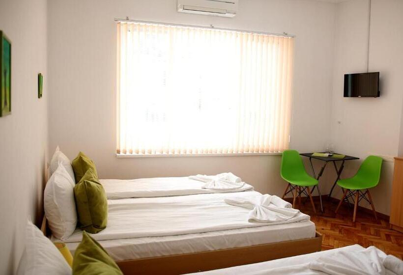 舒适三人间, Gile Guest House