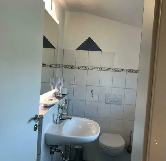 スタンダード４人部屋, Gästehaus Elzblick