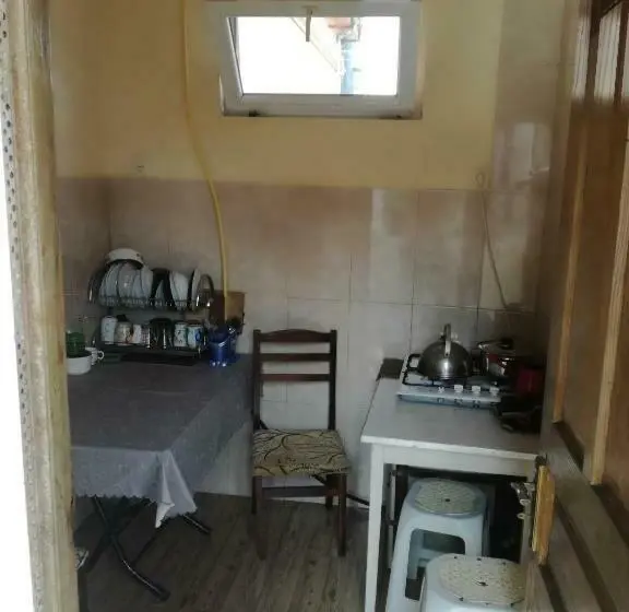 اتاق لوکس, Guest House Nino