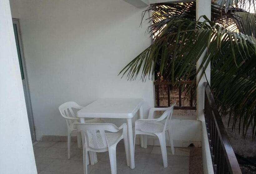 家庭间, Hostal Poseidon Del Mar