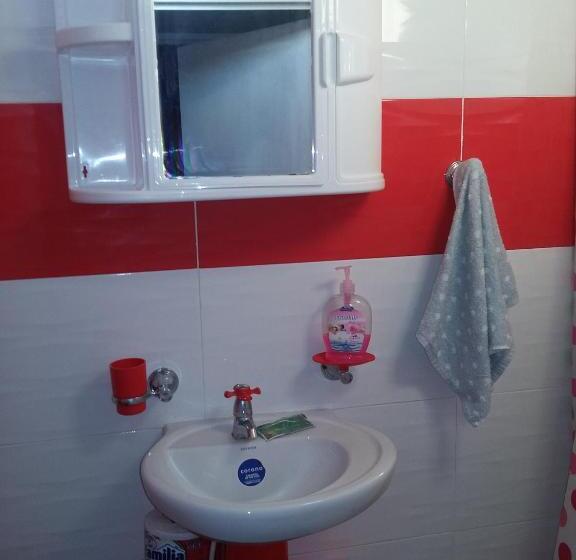 家庭间, Hostal Poseidon Del Mar
