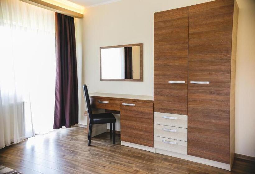 デラックスルーム, Pensiunea Andres