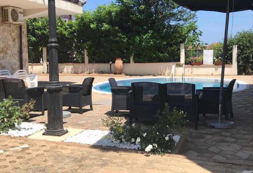 استودیوی استاندارد, апартхотел созополски перли