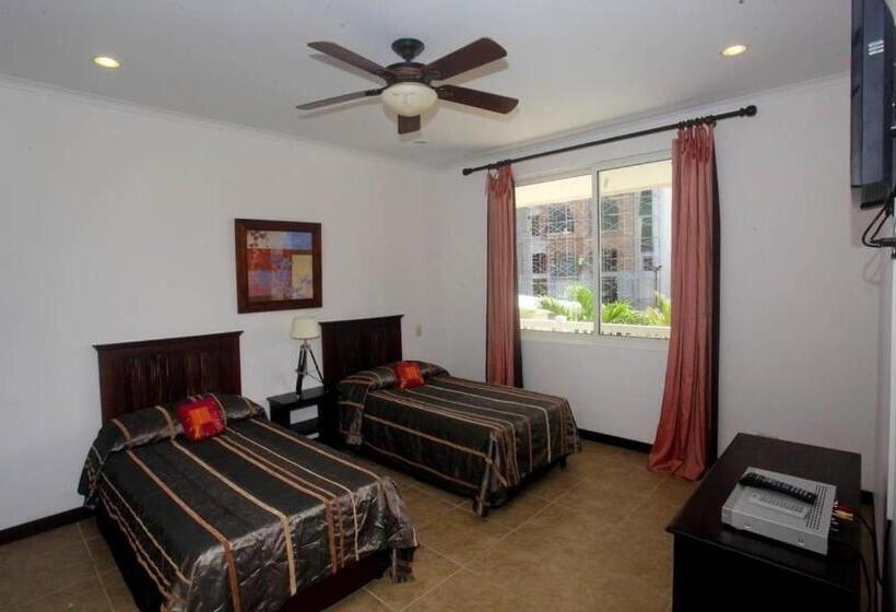 شقة سوبيريور غرفتين, The Palms Ocean Club Resort