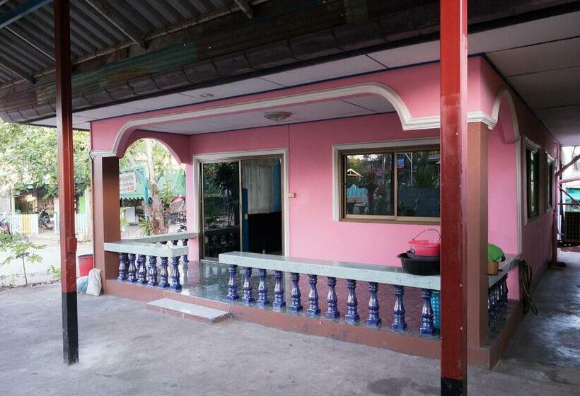 ガーデンビューのスタンダードバンガロー, Rak Ban Kerd House