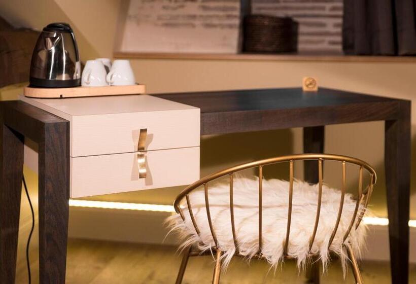 Полулюкс Повышенной Комфортности, Clos Castel Villas Spa