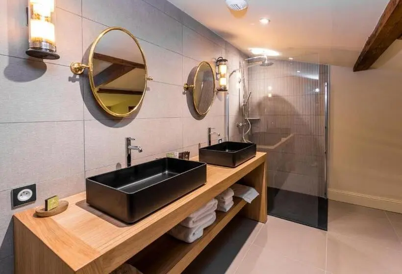デラックスジュニアスイート, Clos Castel Villas Spa