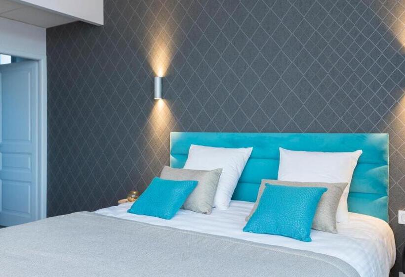 Номер Стандарт с Балконом, Clos Castel Villas Spa