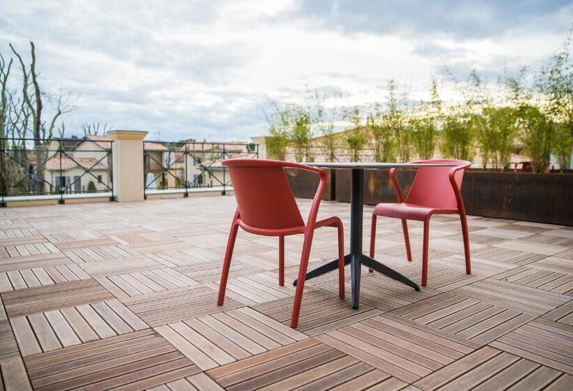 Номер Стандарт с Балконом, Clos Castel Villas Spa