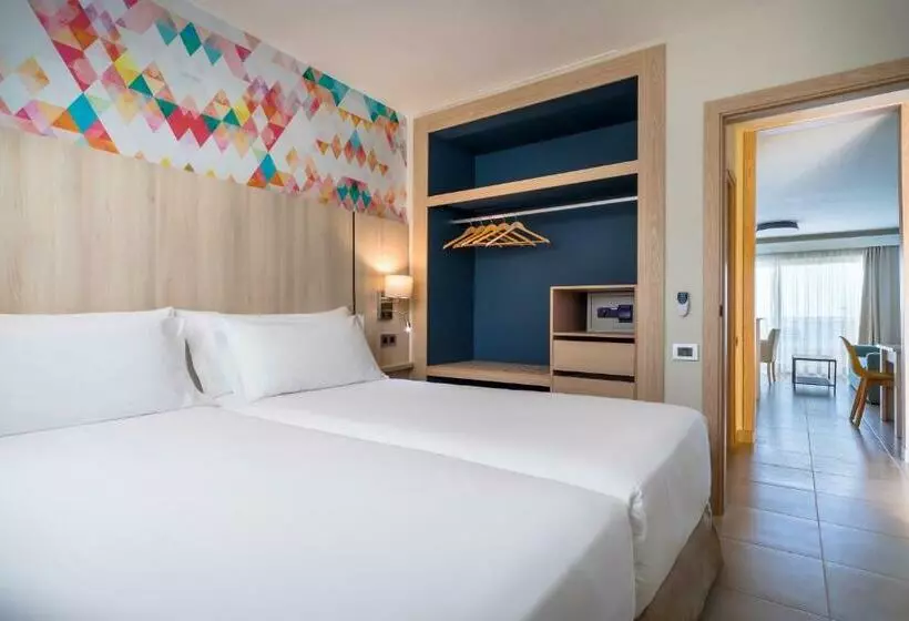 آپارتمان 1 خوابه با چشمانداز استخر, Servatur Isora Suites