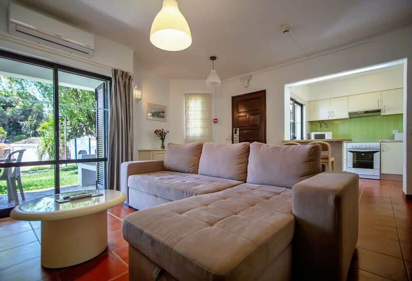 스탠다드 스튜디오, Clube Albufeira Garden Village