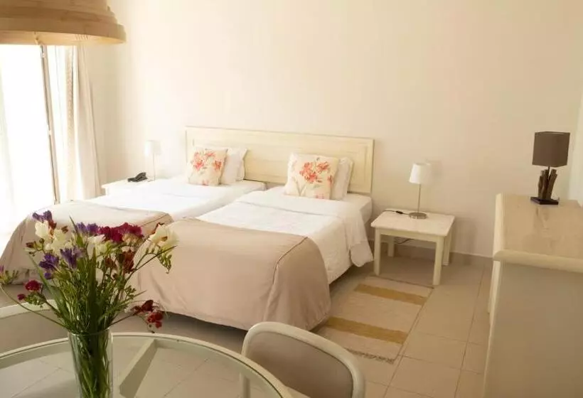 استودیوی پریمیوم, Clube Albufeira Garden Village