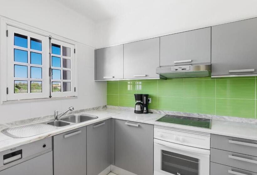 プレミアムスタジオ, Clube Albufeira Garden Village