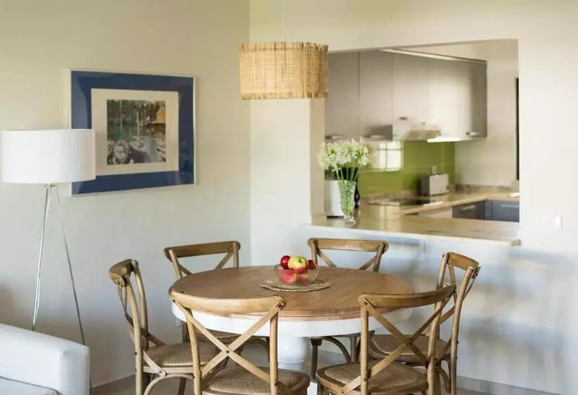 2 Bedroom Premium Apartment, Clube Albufeira Garden Village