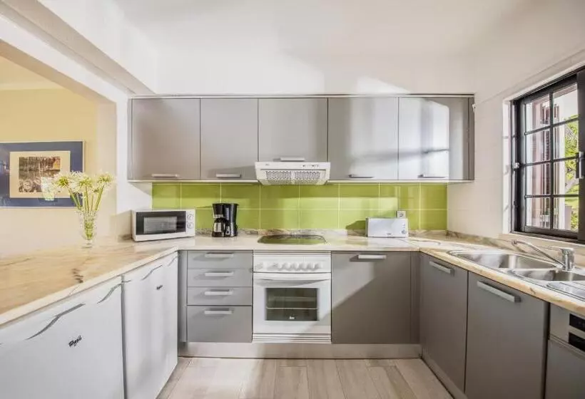 2 Bedroom Premium Apartment, Clube Albufeira Garden Village
