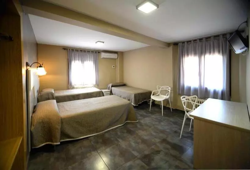 اتاق استاندارد سه نفره, Hostal Palacete De Los Arcedianos