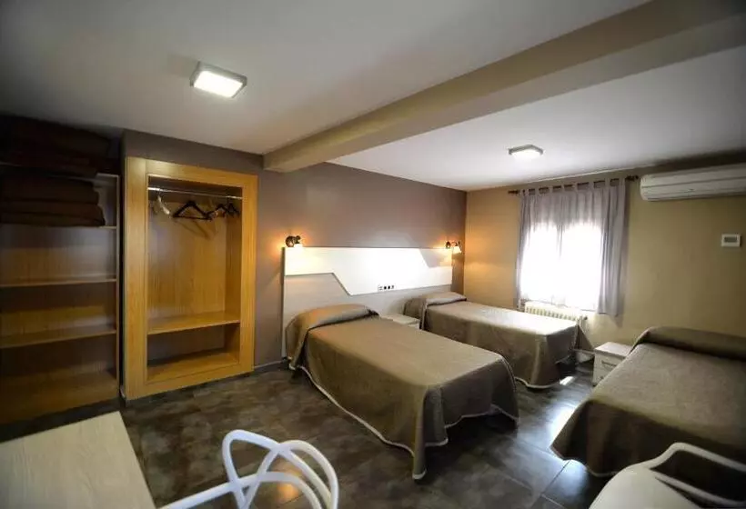 اتاق استاندارد سه نفره, Hostal Palacete De Los Arcedianos