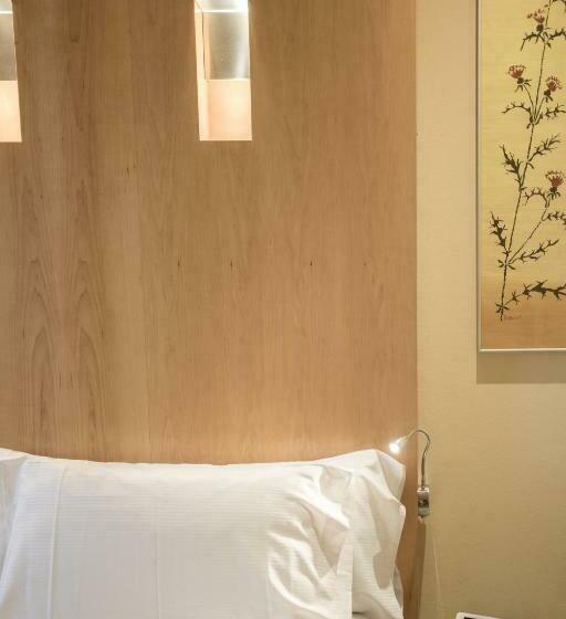 غرفة قياسية, Abba Madrid