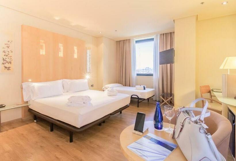 غرفة قياسية, Abba Madrid